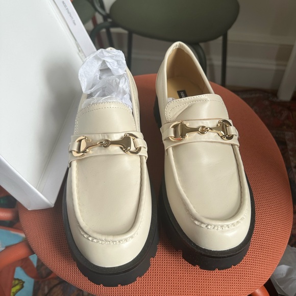Nine West white loafers - Picture 6 of 7